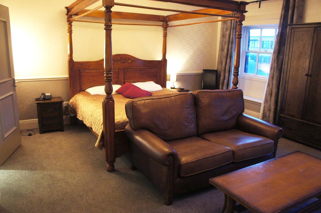York House 3* Wakefield