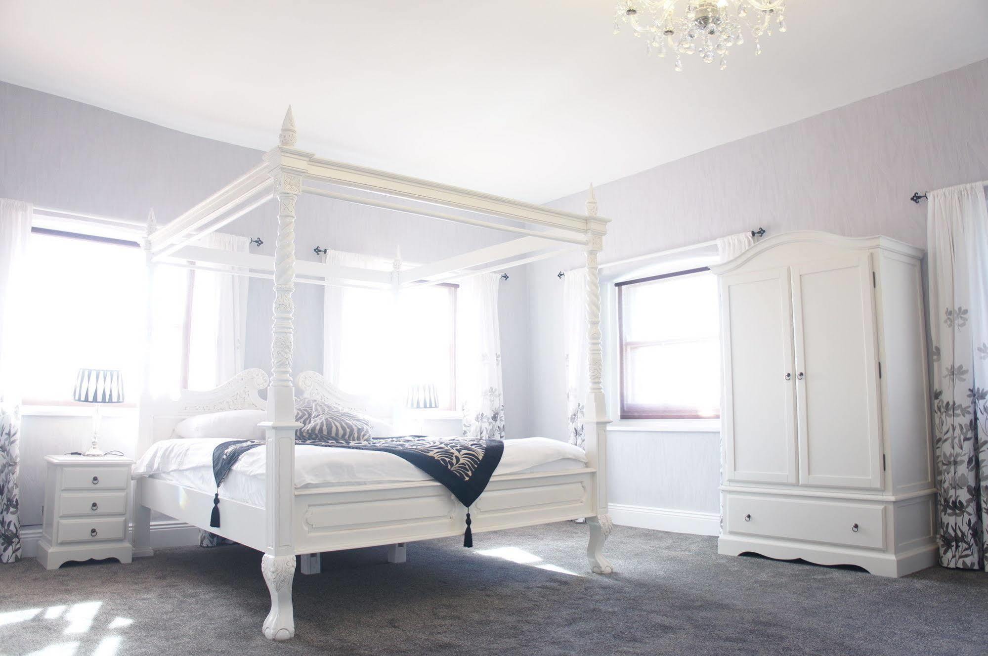 York House Hotel 3*